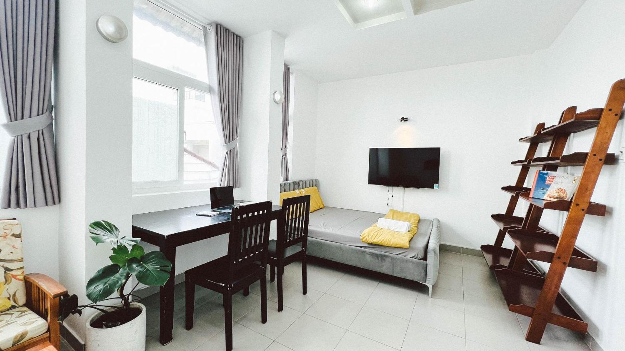 The Mango Tree Homestay Saigon * TP. Hồ Chí Minh